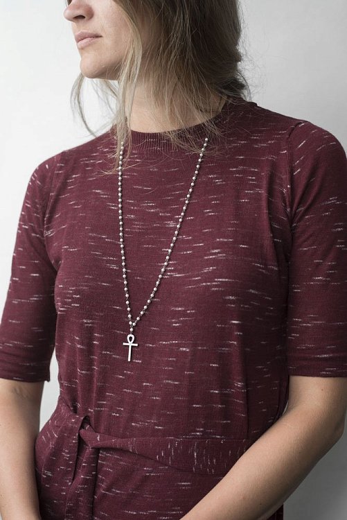 Серебряное колье Крест с фианитами и искусственным жемчугом 18535 от ювелирного магазина Оникс - 1