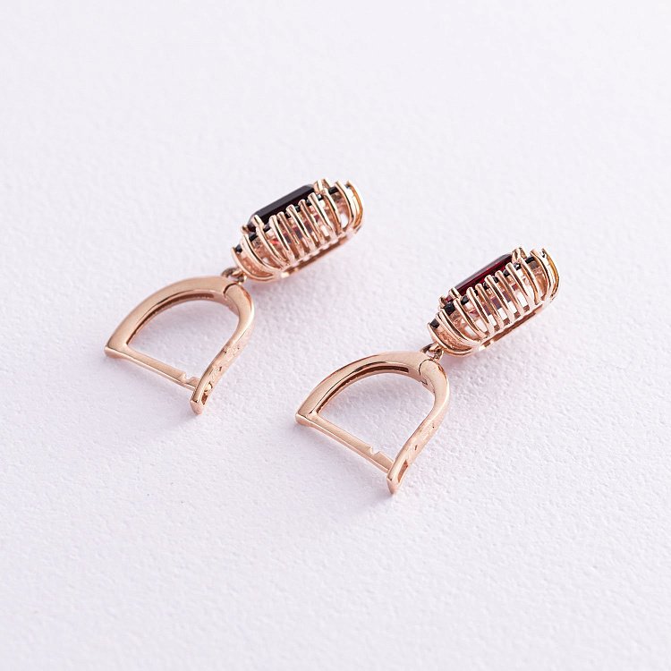 Золотые серьги с пиропом (гранатом) с04162 от ювелирного магазина Оникс - 2