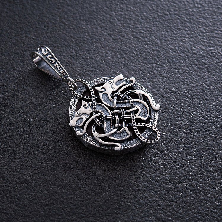 Серебряный кулон "Волки Рода" с деревом 088 от ювелирного магазина Оникс - 2