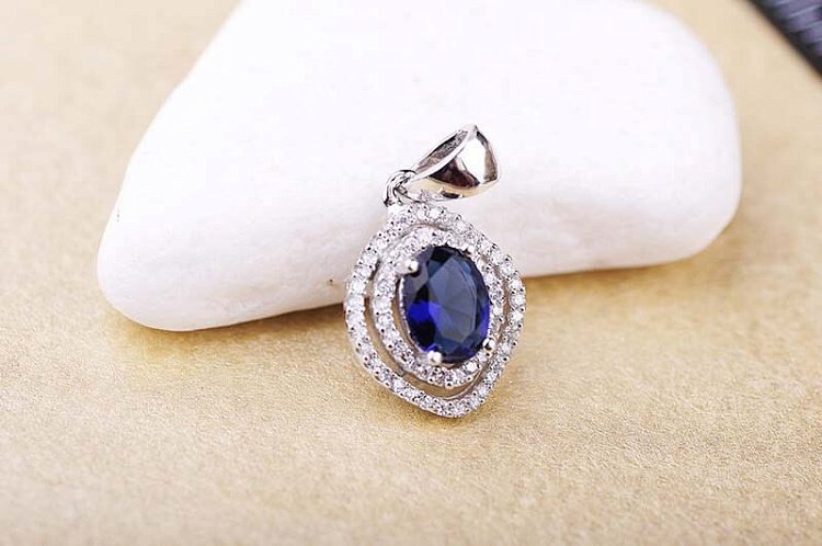 Подвеска (синтетическая шпинель, фианиты) п017 от ювелирного магазина Оникс - 1