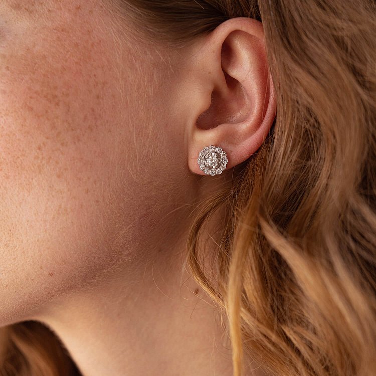 Золоті сережки - пусети "Квіточки" з діамантами см0299 від ювелірного магазину Онікс - 4