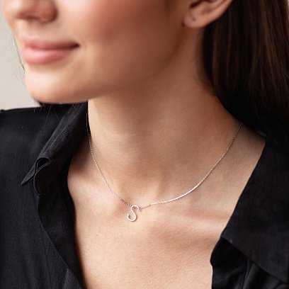 Золотое колье с буквой "S" с бриллиантами 133601121 №12