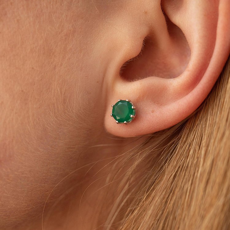 Золотые серьги-пусеты с ониксом с06404 от ювелирного магазина Оникс - 5