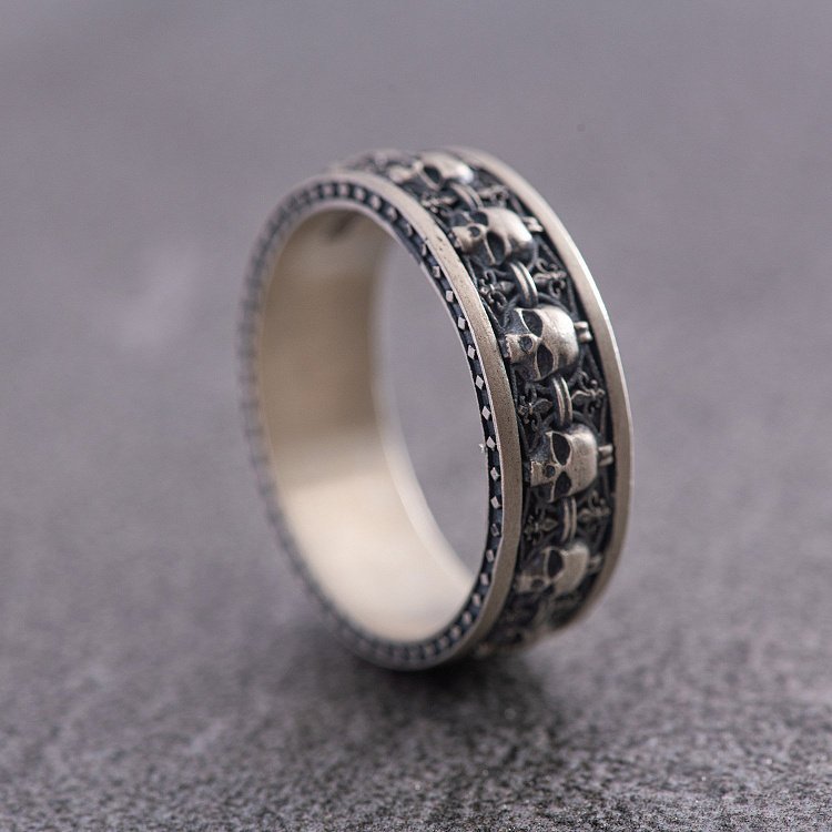 Мужское серебряное кольцо с черепами 1164 от ювелирного магазина Оникс - 9