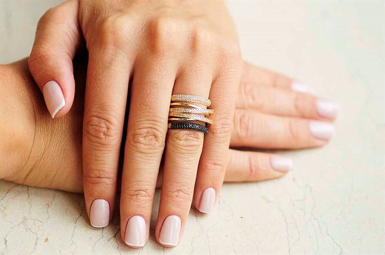 Золотое женское кольцо к03302 от ювелирного магазина Оникс - 6