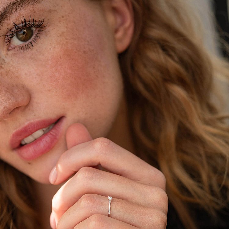 Помолвочное золотое кольцо с бриллиантами 227581121 от ювелирного магазина Оникс - 4