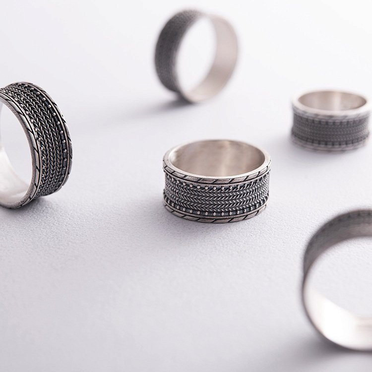 Серебряное текстурное кольцо 7017 от ювелирного магазина Оникс - 9