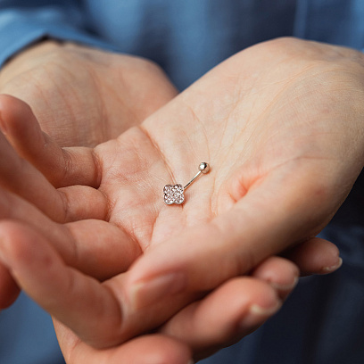 Золотий пірсинг в пупок "Конюшина" з фіанітами пир00245 №2