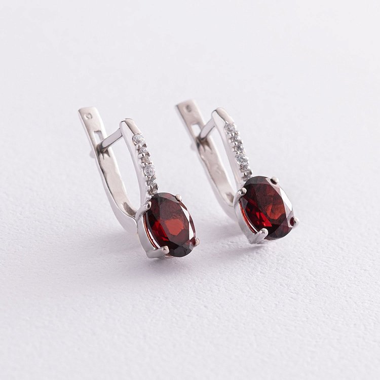 Срібні сережки з піропом і фіанітами 2923/9р-GARN від ювелірного магазину Онікс