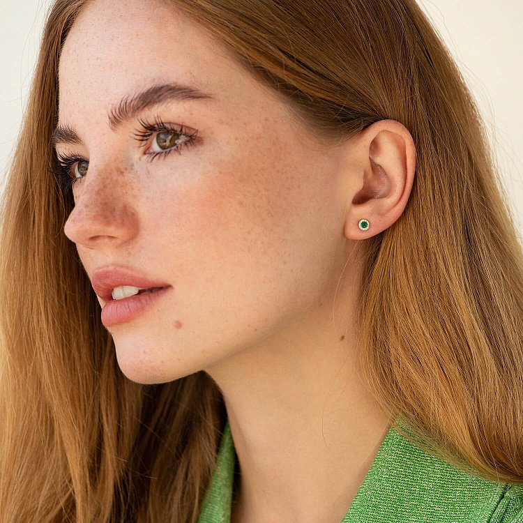 Золоті сережки - пусети (діаманти, смарагди) сб0529gm від ювелірного магазину Онікс - 3