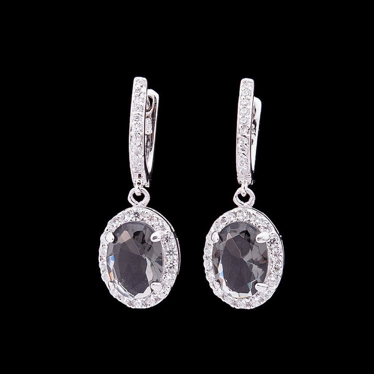 Серьги с синтетической шпинелью серого цвета с024 - 2 Серьги с синтетической шпинелью серого цвета с024 от ювелирного магазина Оникс - 2