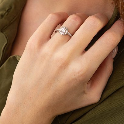 Срібна каблучка з фіанітами 773 №2