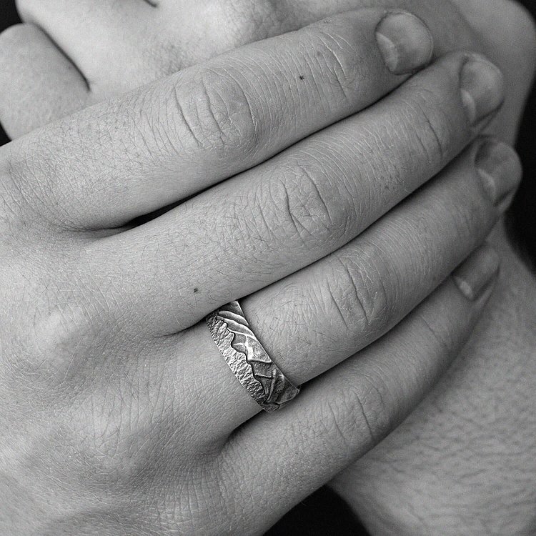 Срібна каблучка "Гори" 112705 від ювелірного магазину Онікс - 3