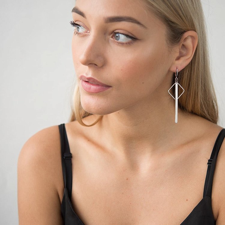 Серебряные серьги "Геометрия" 122218 от ювелирного магазина Оникс - 2