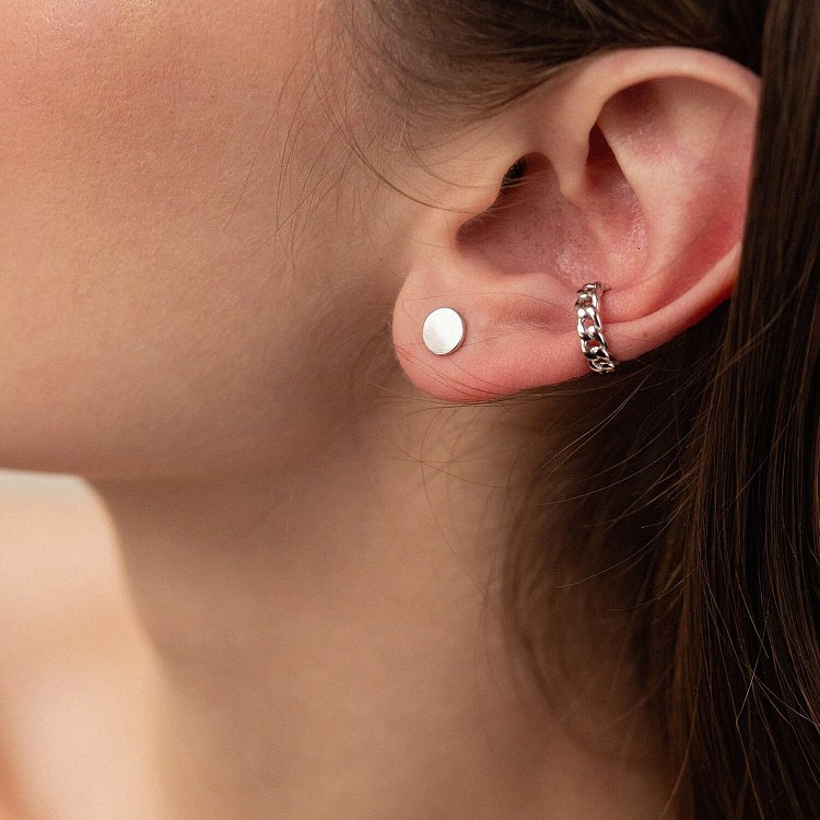 Серьга - каффа "Цепочка" в белом золоте с08191 от ювелирного магазина Оникс - 5