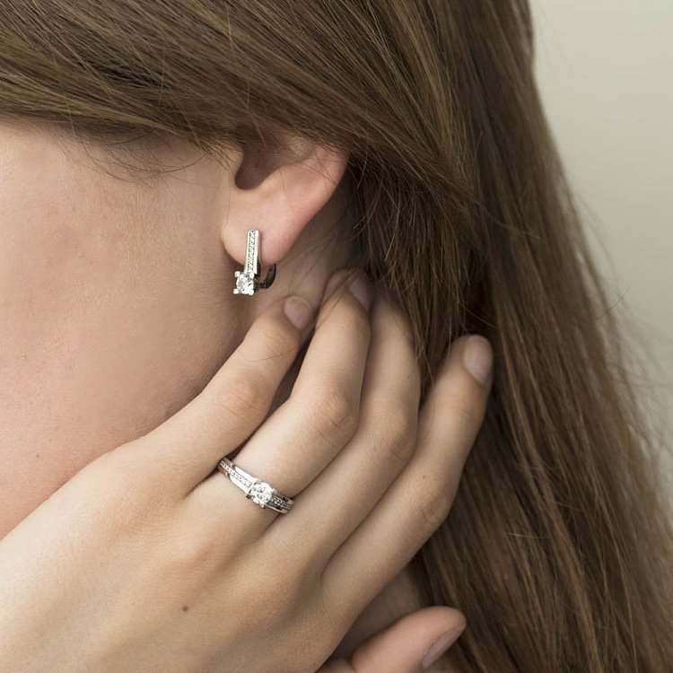 Золотые серьги с фианитами с04152 от ювелирного магазина Оникс - 2