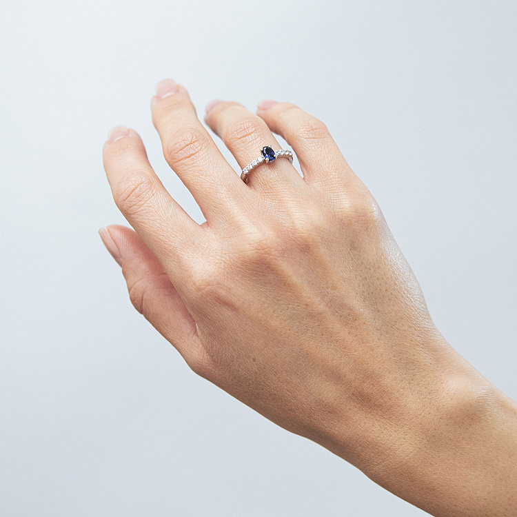 Срібна каблучка з сапфіром і фіанітами 1845/1p-HSPH від ювелірного магазину Онікс - 3