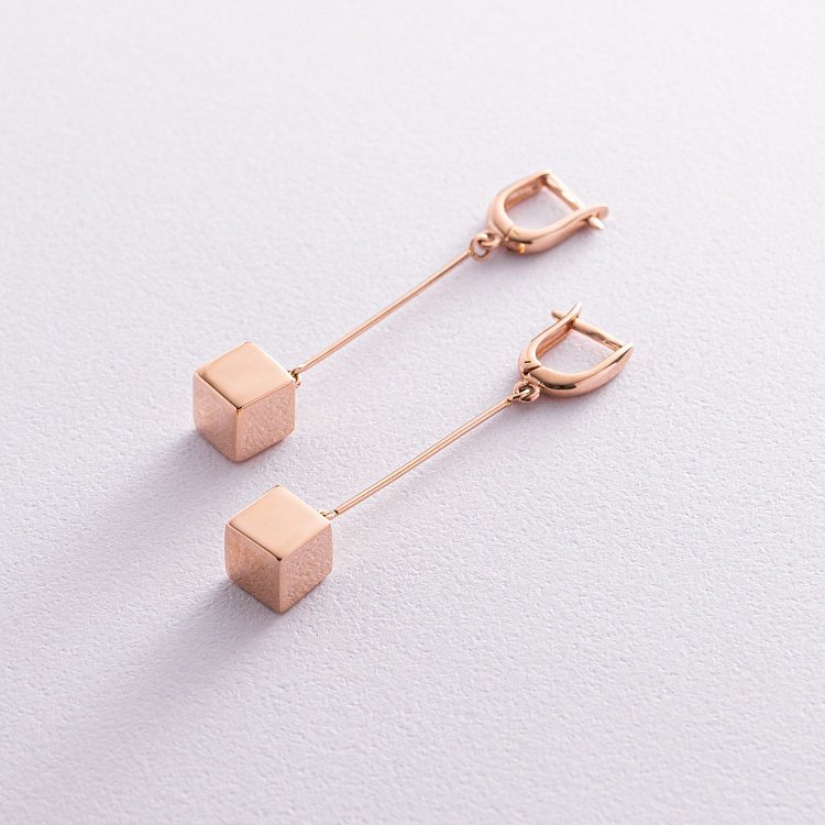 Золоті сережки з кубиками с05654 від ювелірного магазину Онікс - 1