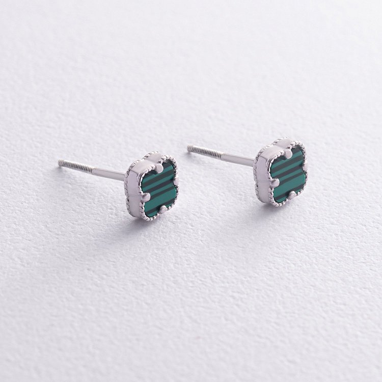 Срібні сережки - пусети "Конюшина" з малахітом mini 123293 від ювелірного магазину Онікс