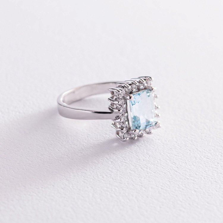 Серебряное кольцо с голубым топазом и фианитами 111448 от ювелирного магазина Оникс - 3