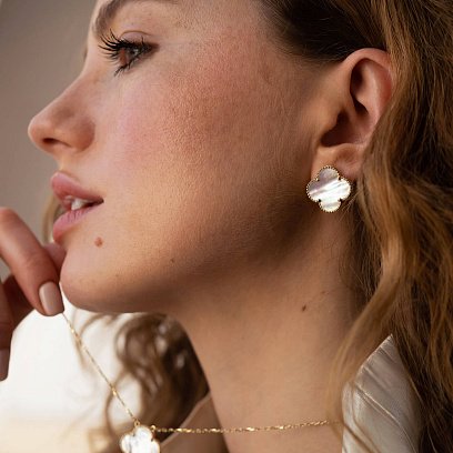 Сережки "Конюшина" в жовтому золоті (перламутр) с08295 №6