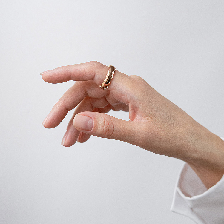 Золота каблучка "Змія" к08418 від ювелірного магазину Онікс - 1