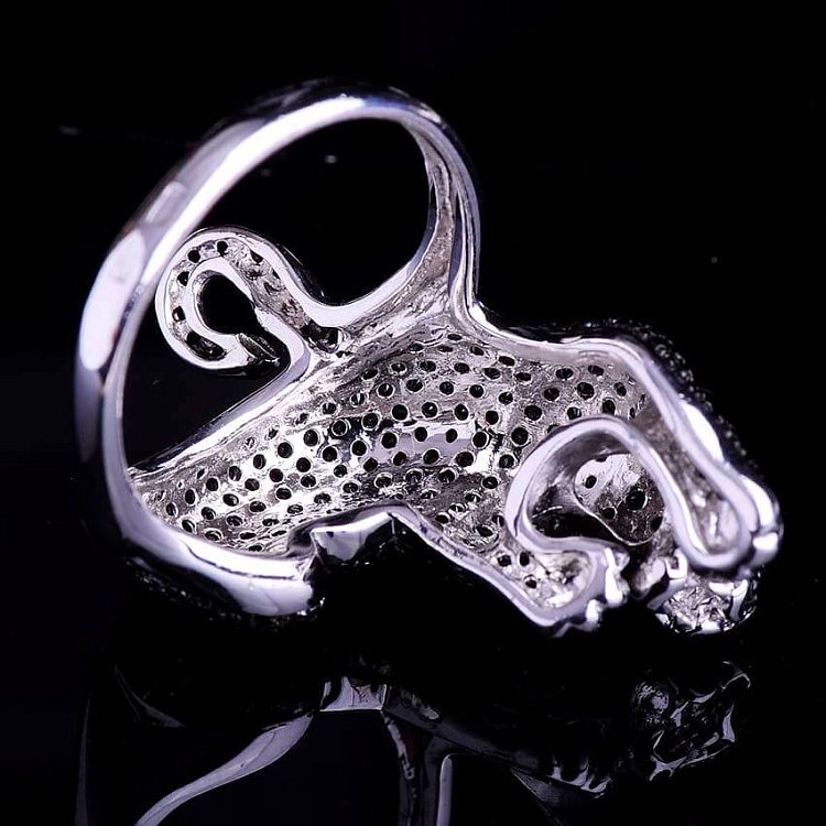 Срібний перстень "Пантера" 111581 від ювелірного магазину Онікс - 1