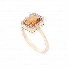 Золотое кольцо с диаспором и фианитами к04881 от ювелирного магазина Оникс