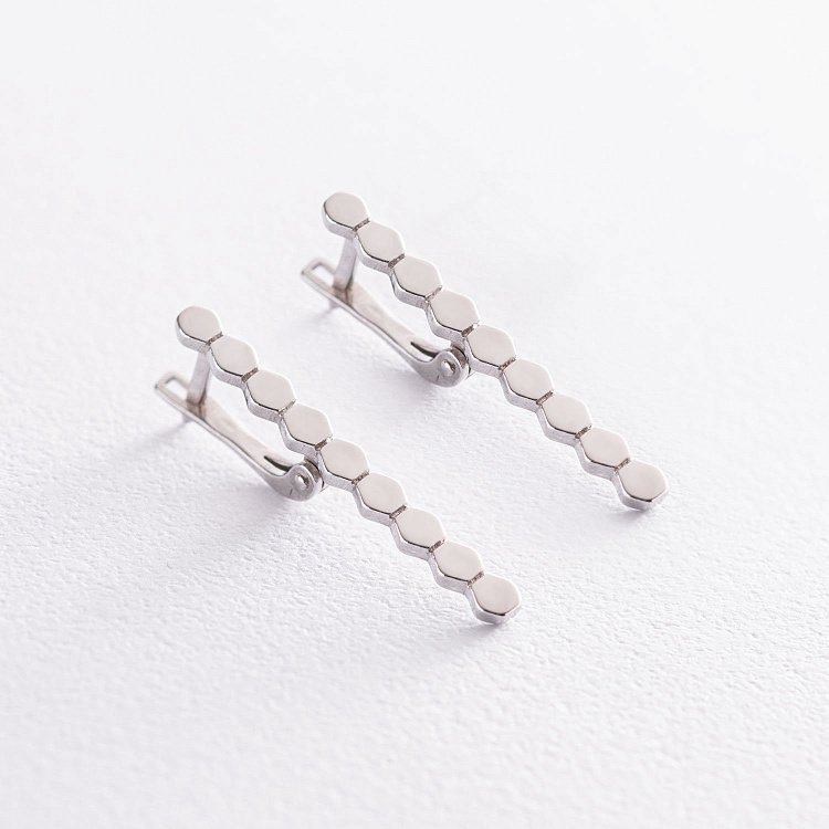 Серебряные серьги "Грани" 122909 от ювелирного магазина Оникс