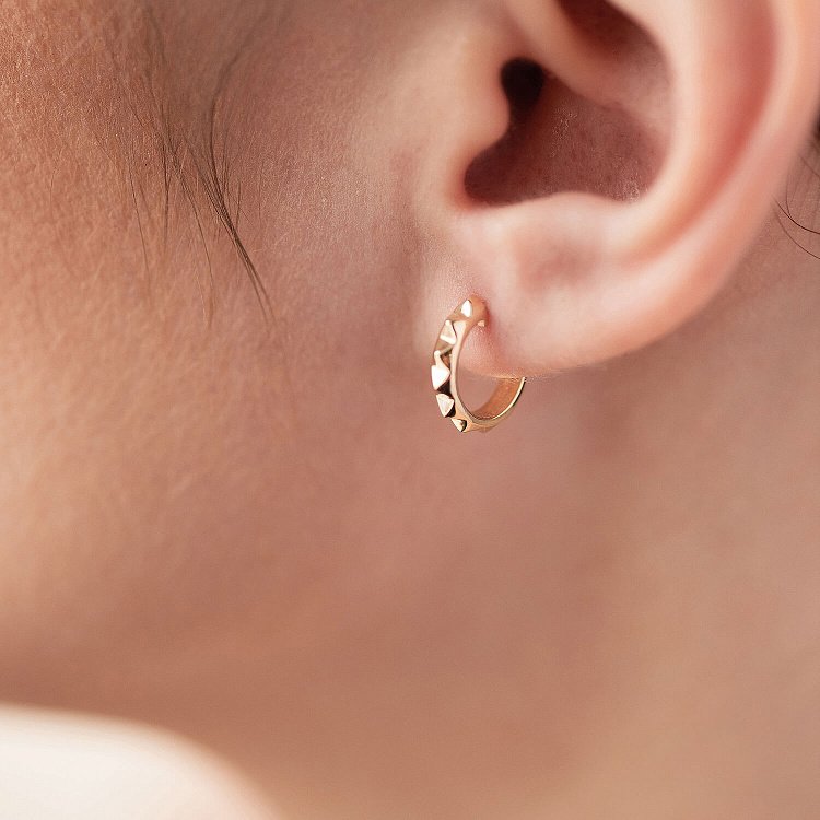 Серьги - пусеты "Mona" в желтом золоте с08379 от ювелирного магазина Оникс - 4