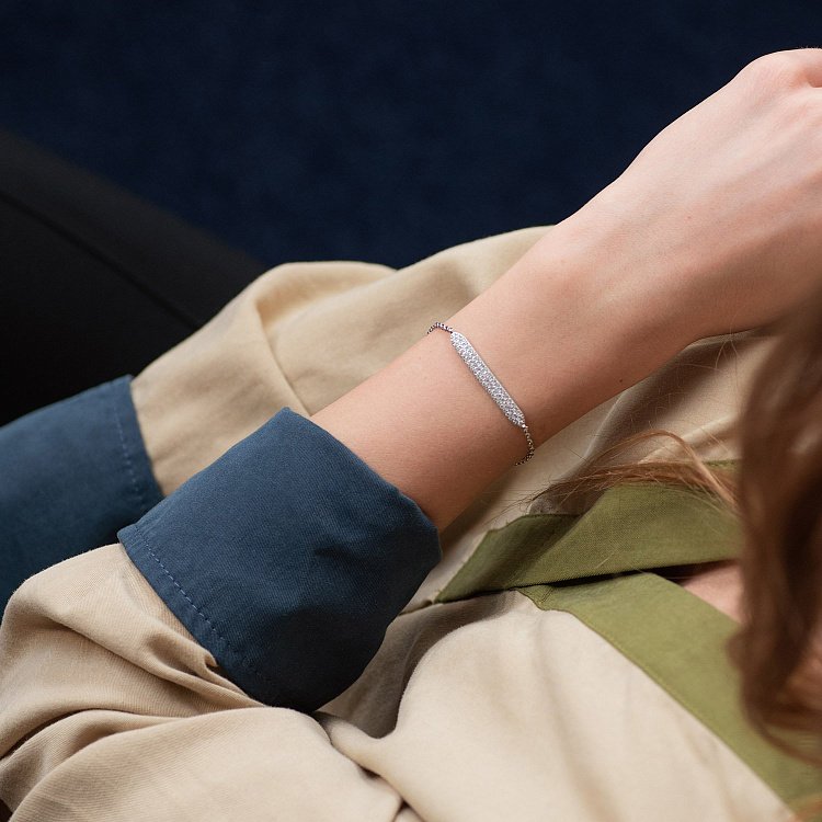 Серебряный браслет с фианитами 141536 от ювелирного магазина Оникс - 1