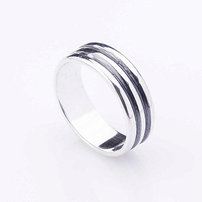 Серебряное кольцо 11057