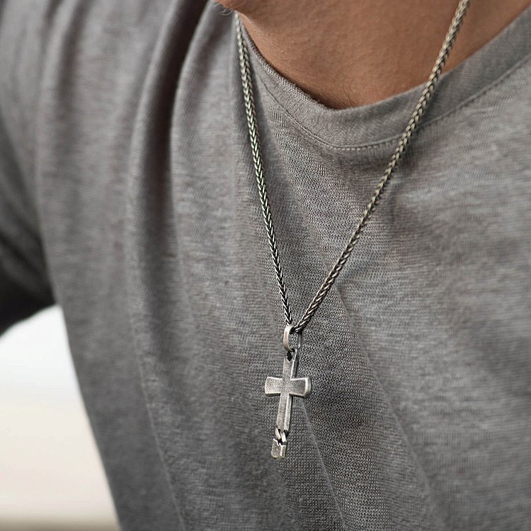 Серебряный крестик с чернением 7093 от ювелирного магазина Оникс - 2