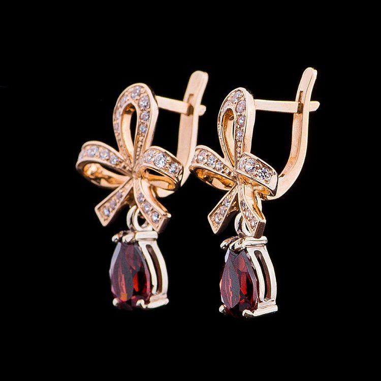 Золотые серьги с пиропом(гранатом) и фианитами 03-0909.0.4210 от ювелирного магазина Оникс - 1