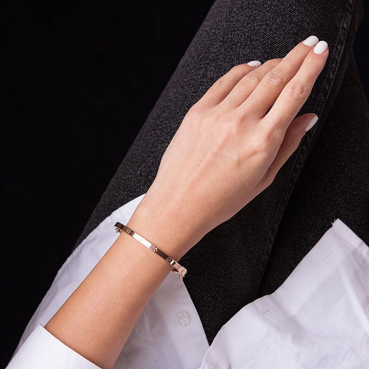 Жорсткий браслет в червоному золоті б04748 від ювелірного магазину Онікс - 1