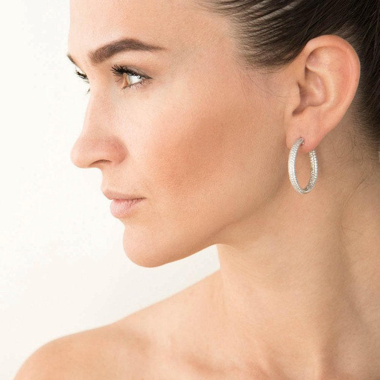 Сережки з фіанітами (родій) 12909 від ювелірного магазину Онікс