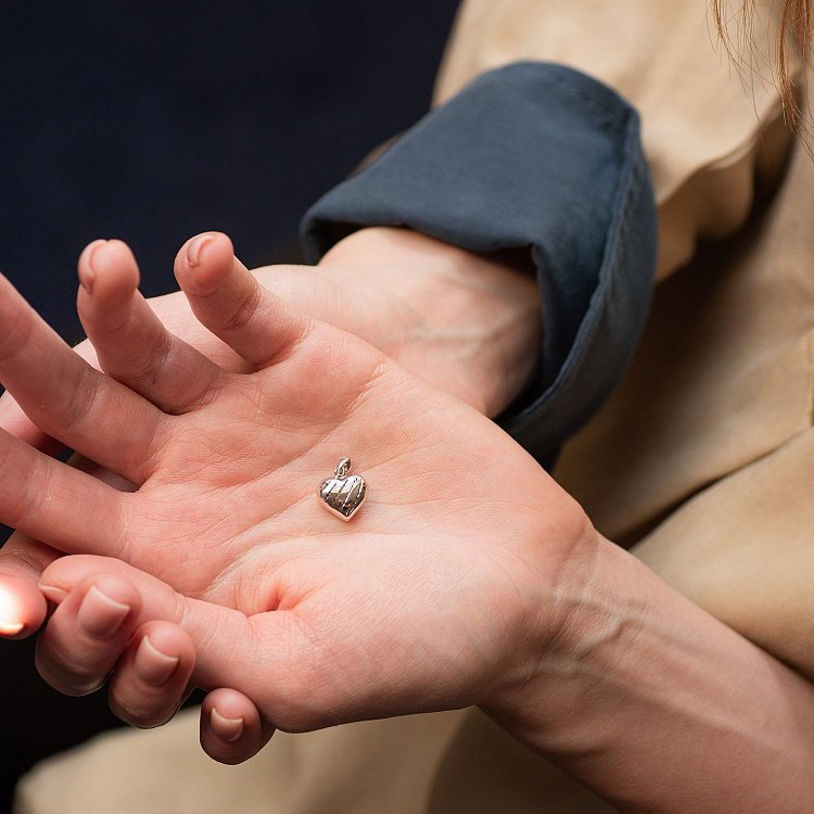 Кулон "Серце" в білому золоті п03548 від ювелірного магазину Онікс - 1