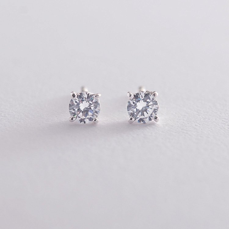 Серебряные серьги - пусеты с фианитами 122655 от ювелирного магазина Оникс