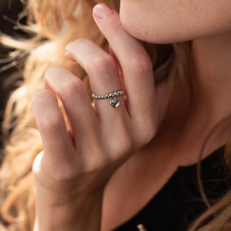 Шариковое кольцо "Сердечко" в белом золоте к07101 от ювелирного магазина Оникс - 1