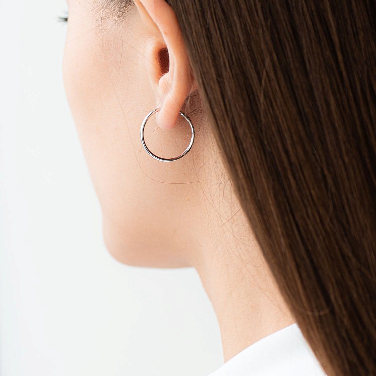 ﻿Сережки - кільця в сріблі (2.0 см) 122339 від ювелірного магазину Онікс - 1