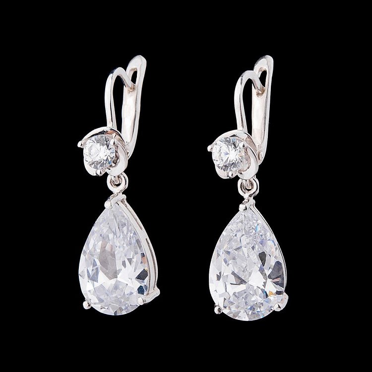 Сережки срібні з фіанітами 121003 від ювелірного магазину Онікс