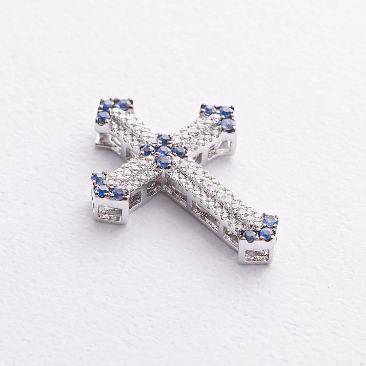 Хрестик у білому золоті (діаманти, сапфіри) пб0392ca від ювелірного магазину Онікс