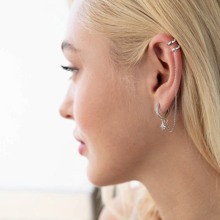 Срібна сережка - каффа з фіанітами 4996 від ювелірного магазину Онікс - 1