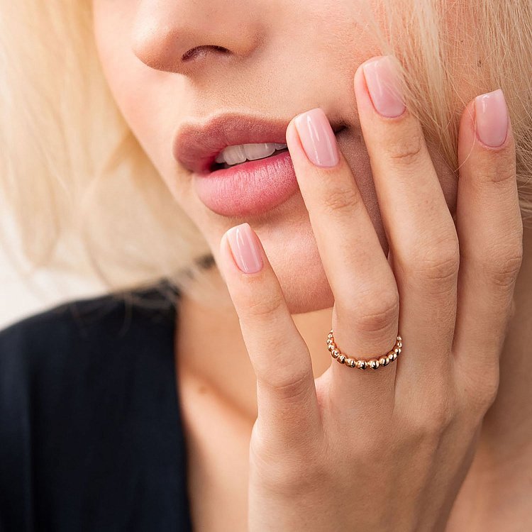 Золотое кольцо с шариками к05897 от ювелирного магазина Оникс - 1