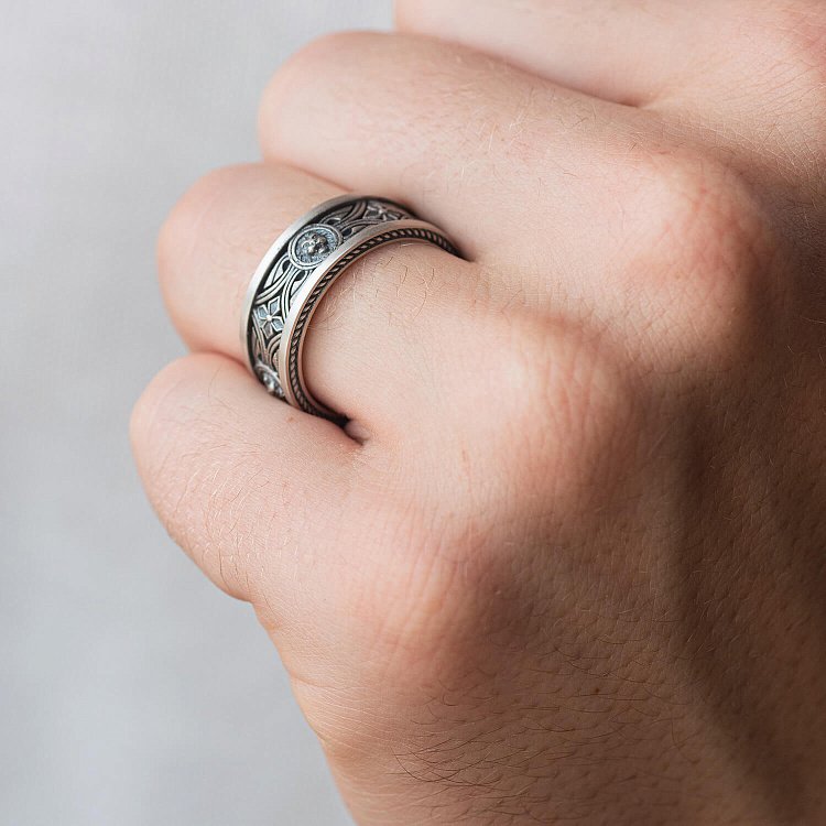 Срібна текстурна каблучка "Лев" 1180 від ювелірного магазину Онікс - 1