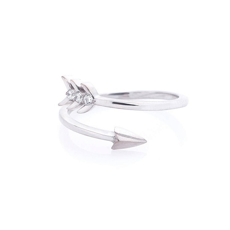 Золотое кольцо "Стрела" с фианитами к251б - 1 Золотое кольцо "Стрела" с фианитами к251б от ювелирного магазина Оникс - 1