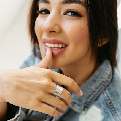 Широка каблучка "Тропічна злива" в сріблі 112208 №16