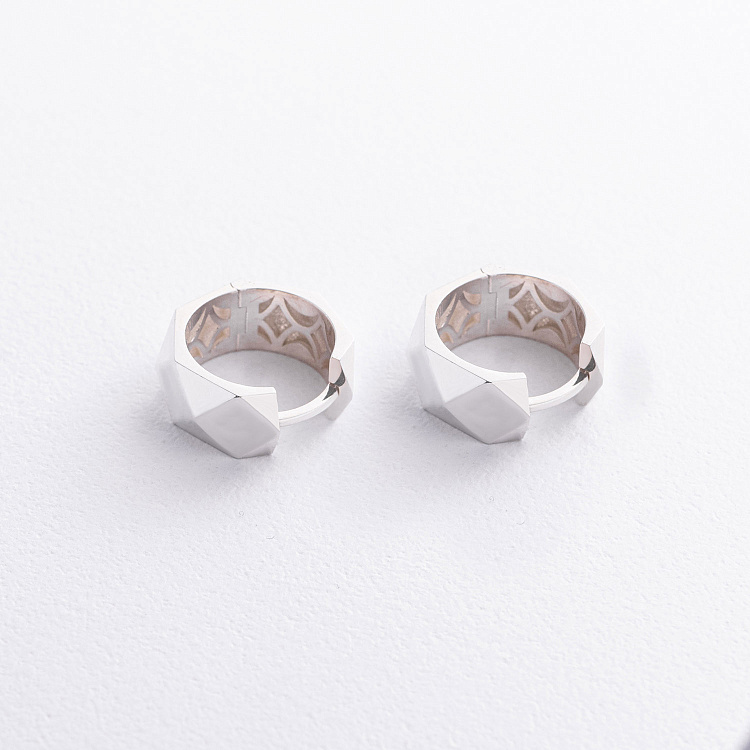 Сережки - кільця "Грані" у сріблі 123518 від ювелірного магазину Онікс - 1