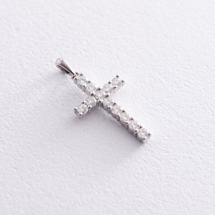 Золотой крестик с бриллиантами п110d от ювелирного магазина Оникс