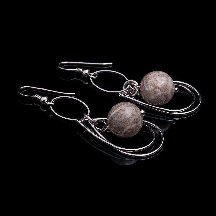 Серьги с кораллом 87с7*2e - 1 Серьги с кораллом 87с7*2e от ювелирного магазина Оникс - 1